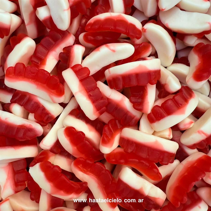 GOMITA COLMILLO DRACULA X 30GR