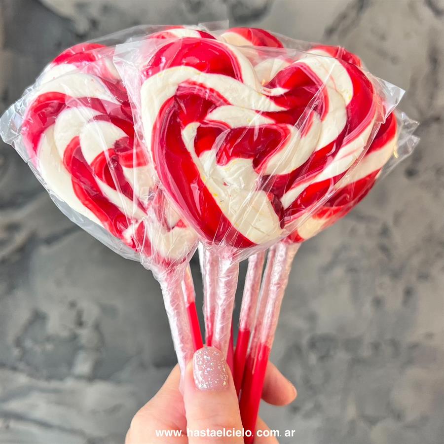 PALETAS DE CARAMELO CORAZÓN ENROSCADO X 5 UNIDADES.